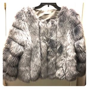 Faux Fur coat Lavender/grayish slightly worn